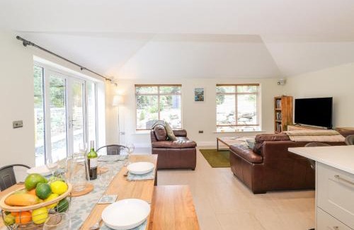 Thornthwaite House | Ladstock Cottage