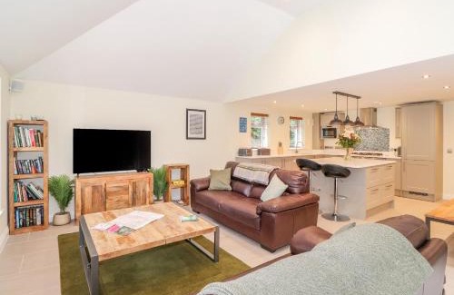 Thornthwaite House | Ladstock Cottage