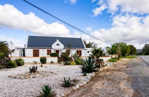 McGregor House | Lady Grey Walk Mcgregor Cottage