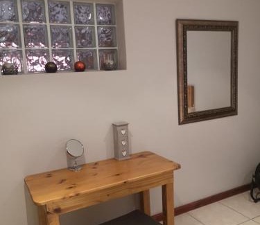 McGregor House | Lady Grey Walk Mcgregor Cottage