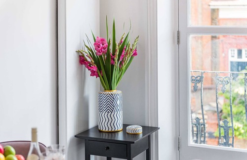 Belsize Apartment | Lady on the Lane, 2 bed Primrose Hill - by Out of Office Lifestyle