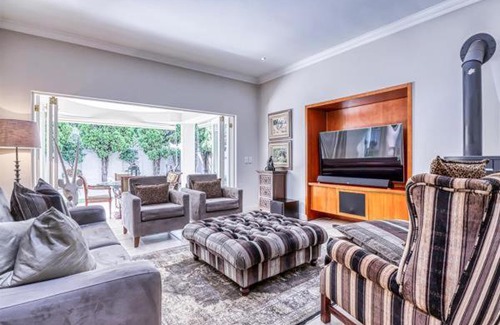 Greater Johannesburg Metropolitan Area House | Ladysmith Brils