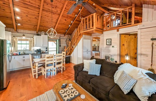 Boswell House | Lagniappe Cabin ~ romantic getaway