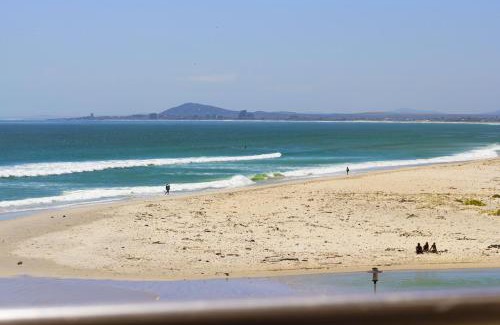 Lagoon Beach Apartment | Lagoon Beach 302A by Host Agents