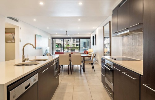 Port Douglas Resort | Lagoon Breeze Swim out Temple Resort Stay