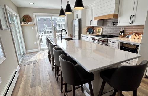 Beach Haven West House | LAGOON FRONT 4 bedrooms, Dock,12 PERSON SWIM SPA, 5 min to LBI Beaches
