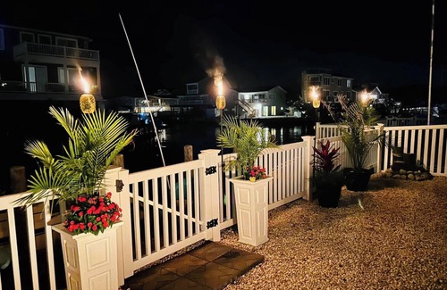 Beach Haven West House | LAGOON FRONT 4 bedrooms, Dock,12 PERSON SWIM SPA, 5 min to LBI Beaches