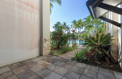 Port Douglas Apartment | Lagoon Hideaway Swim out Nook at Temple Resort
