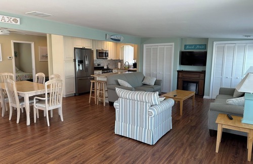 Beach Haven West House | Lagoon Living! 3-bedroom house with AC, WiFi in peaceful Beach Haven West