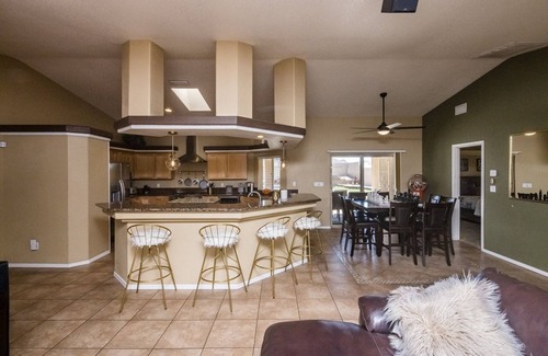 Lake Havasu City House | LAGOON STYLE OASIS! HUGE ENTERTAINING YARD!