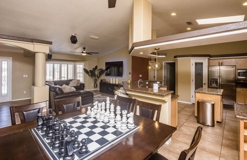 Lake Havasu City House | LAGOON STYLE OASIS! HUGE ENTERTAINING YARD!