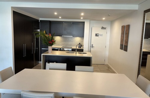 Craiglie Apartment | Lagoon Swimout - Absolute Pool Front - Sea Temple Resort & Spa