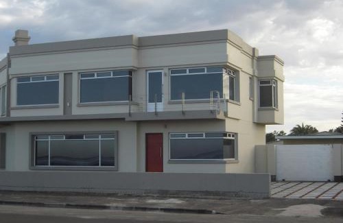 Walvis Bay Apartment | Lagoon View Self Catering