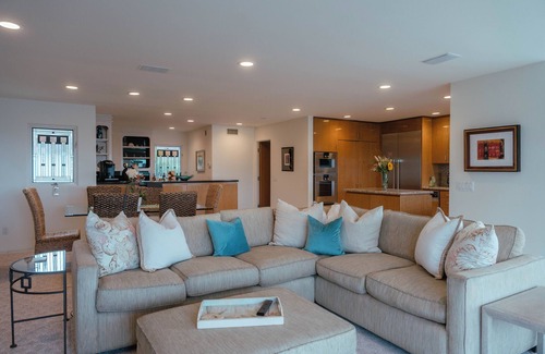 Laguna Beach House | LAGUNA BEACH IN CRESCENT BAY a one minute walk to the sand