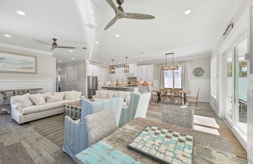 Laguna Beach House | Laguna Beach Haven Close to 30A and just a few minutes to Pier Park.