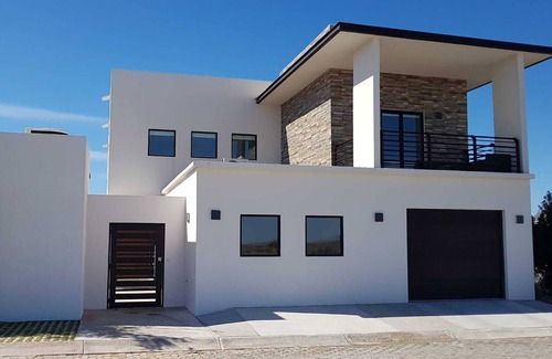 Laguna Shores House | Laguna Shore Thing, modern beach house w/private pool, resort, sleeps 20