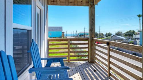 Flour Bluff House | Laguna Village Escape 2 Home Buyout Waterfront