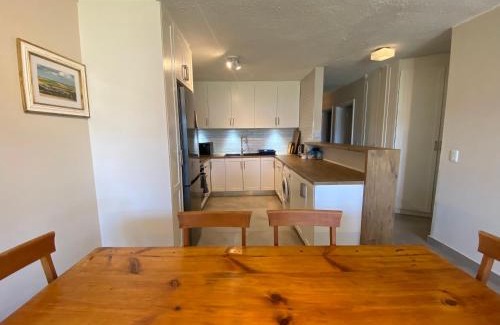 Knysna Central Apartment | Laguna Waterfront Escape