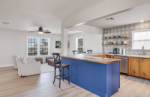Flour Bluff House | LagunaVilla | Private Pier, Boat Dock | Bay Views