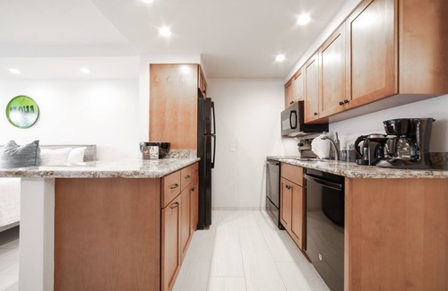 Historic Lahaina Front Street Apartment | Lahaina Shores Beach Resort Studio