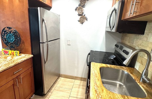 Historic Lahaina Front Street Apartment | Lahaina Shores Maui Dream Oceanfront Ocean Views