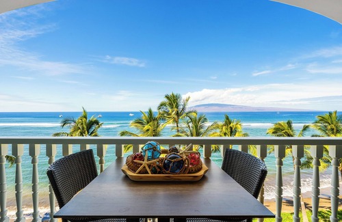 Historic Lahaina Front Street Condo | Lahaina Shores Oceanfront Studio 617