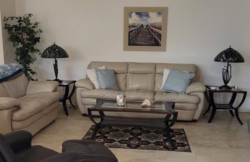 North Port House | Laid-back Easy Going Retreat!