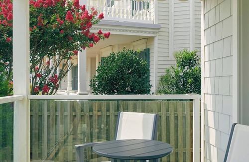 Cape May Hotel | Laid-Back Luxury – Heated Pool, Beach Access & Steps to the Shore