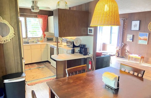 Hilo Apartment | Laidback Island Living Close to Beach & Shopping