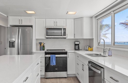 Laie Cottage | Laie Cottage by the Sea Waterfront/On the Beach - Eco Friendly Sustainable Home