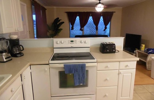 Laie House | Laie, North Shore Oahu Sweet Rental. Close to beach and hiking.