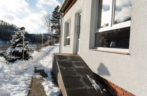 Guentersberge Apartment | Lakefront Family Retreat