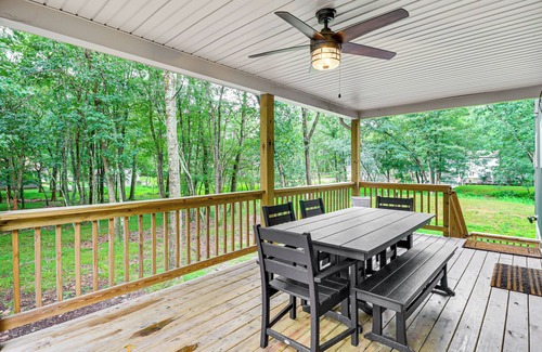 Albrightsville Cabin | Lake Access & Hot Tub: Forest-View Poconos Cabin