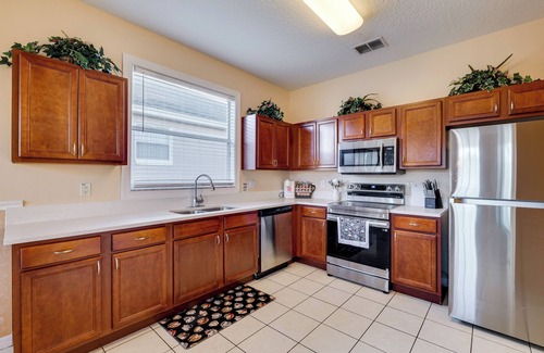 Haines City House | Lake Access & Lanai: Haines City Family Home!