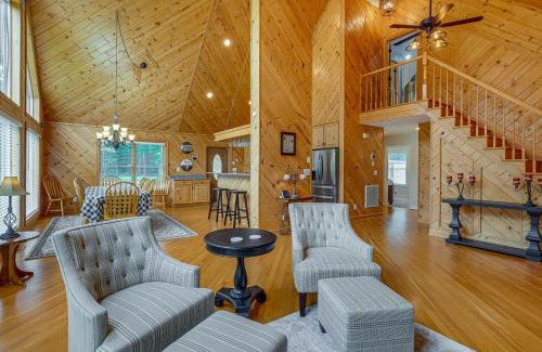 Louisa House | Lake Anna Retreat with Dock Access Boating and BBQs!