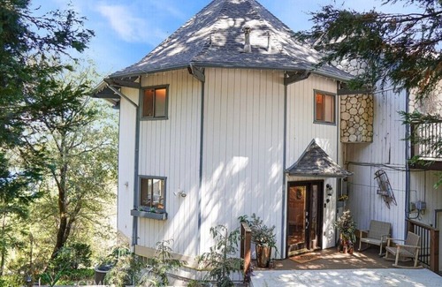 Lake Arrowhead House | Lake Arrowhead's Best Panoramic Lake View Estate!