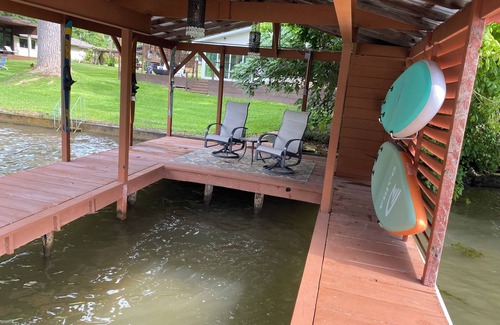 Austin Lake Estates House | Lake Austin waterfront home in Westlake - Sleeps 6, Beautiful Remodel, 2 decks