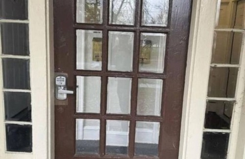 Detroit - Shoreway Apartment | Lake Ave Serenity Suite