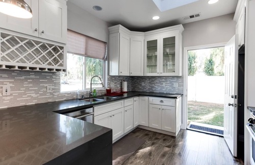 Lake Balboa House | Lake Balboa Compound