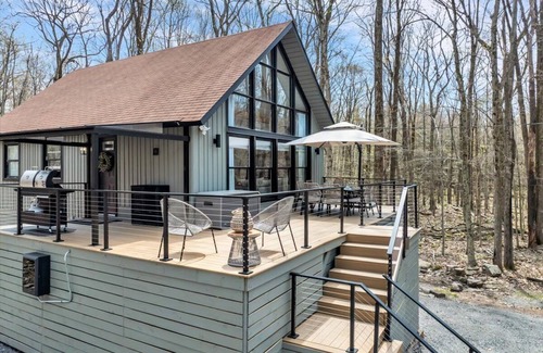 Locust Lake Village Ski Chalet | Lake Beach, Sauna, Hot Tub, Firepit, Game Room, EV Charger