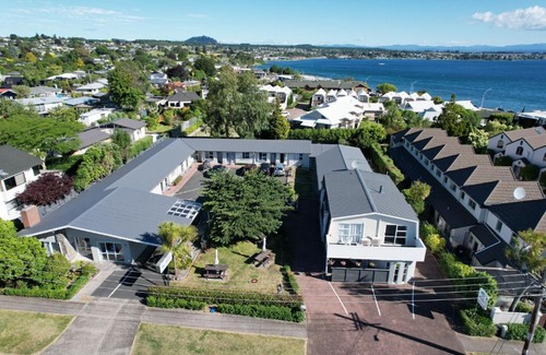 Taupo Hotel | Lake Breeze Motel