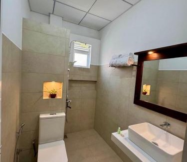 Anuradhapura House | Lake Breeze Villa