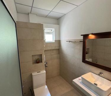 Anuradhapura House | Lake Breeze Villa