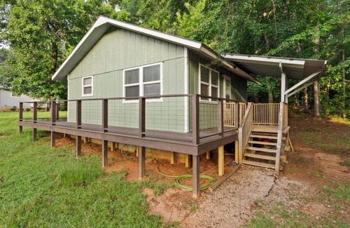 West Point Cabin | Lake Cabin, 10 minutes from Callaway Gardens
