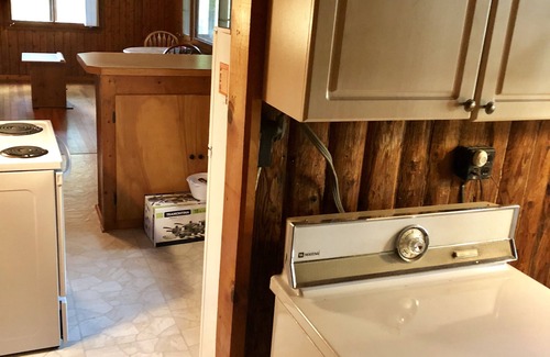 Three Rivers Cabin | Lake Cabin on 500 acre all sports lake, Snug Harbor close to Vicksburg,Kalamazoo