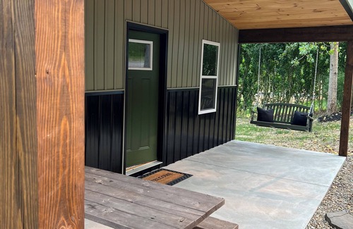 Glouster Cabin | Lake cabin, steps from dock 1