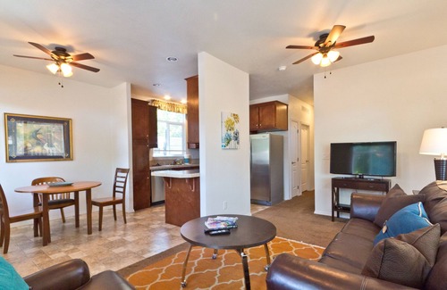 Oak View House | Lake Casitas 10 min. To the BEACHnWinery view