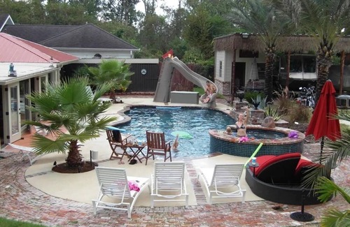 Lake Charles House | Lake Charles #1 Rental located close to everything. Casino's/mall/restaurants.