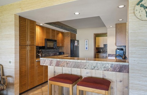 Boyne City Condo | Lake Charlevoix lakefront, 3 bedrooms, sleeps 8