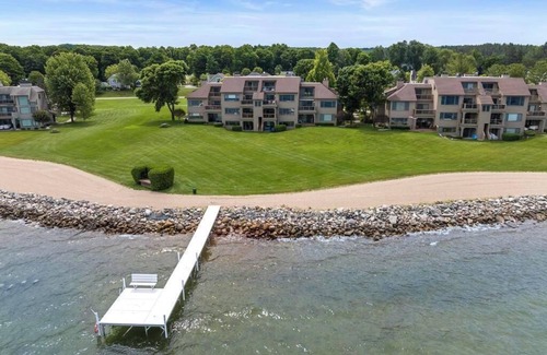 Boyne City Condo | Lake Charlevoix lakefront, 3 bedrooms, Sunset Views